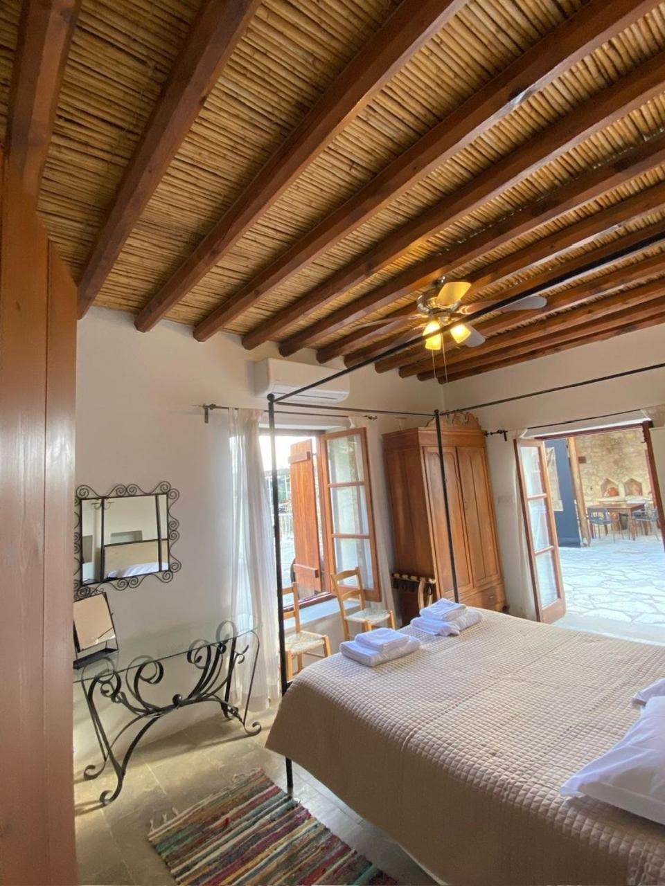 Spiti Calliope Kathikas Ngoại thất bức ảnh